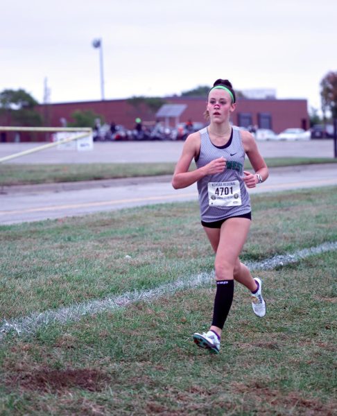 Sophomore Campbell Harger wins regionals for cross country, team qualifies for State